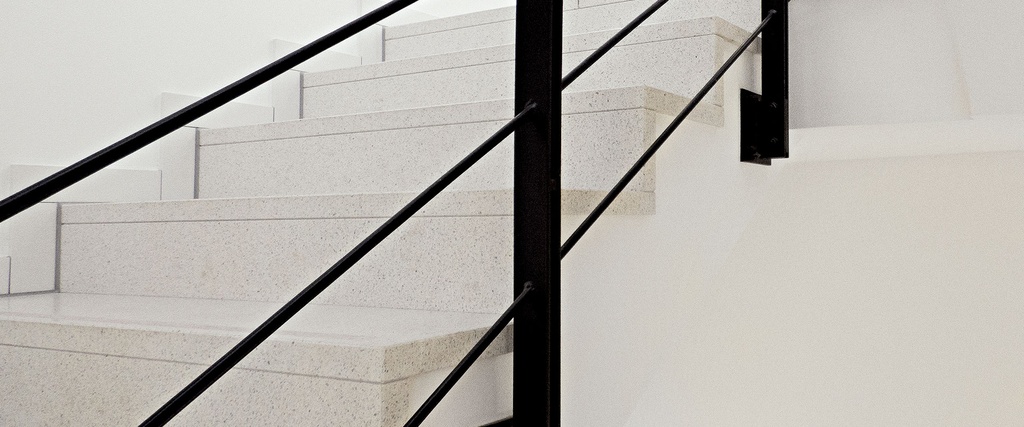 TERRAZZO SB 100 BIANCO 40X40 2CM HONED R9
